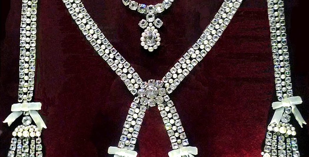 L'affaire du collier de la reine - 3 | Historyweb collier de la reine L&rsquo;affaire du collier de la reine 3/3 affaire collier histoire historyweb 8